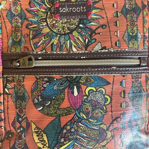 Sakroots Wrapped Canvas Owl Paisley Print Crossbody Bag - Picture 4 of 17